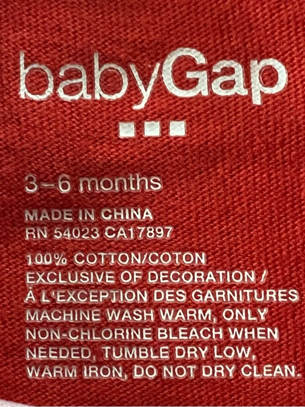 Baby GAP Logo One Piece T- Shirt Size 3 6 Months Red Spellout Red Cotton Snap